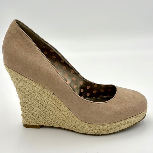 Fergalicious by Fergie Tan High Heel Espadrille Wedges Shoes Size 8.5 - Picture 11 of 11